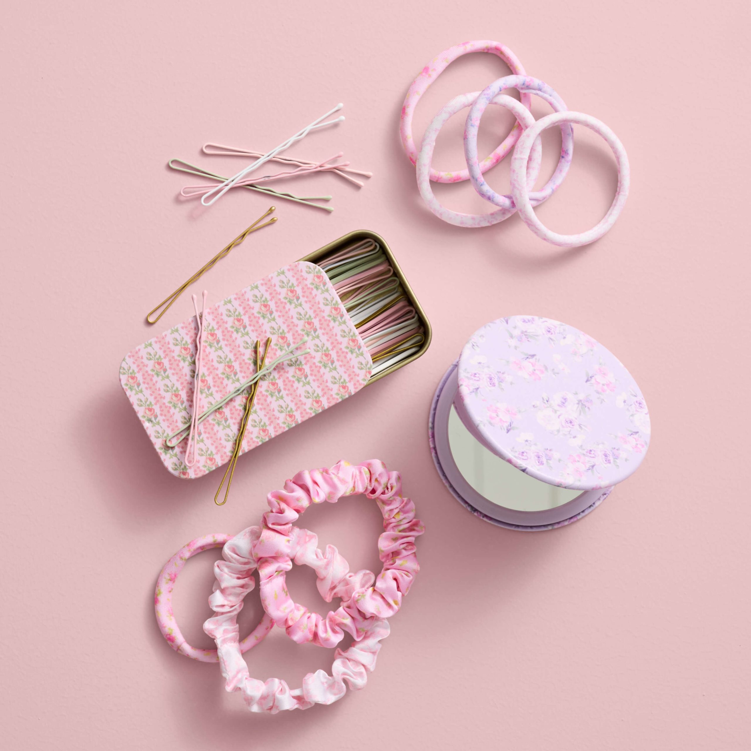 Goody x LoveShackFancy Matchbox Bobby Pins - Blooming Heirloom - 45ct - Image 2